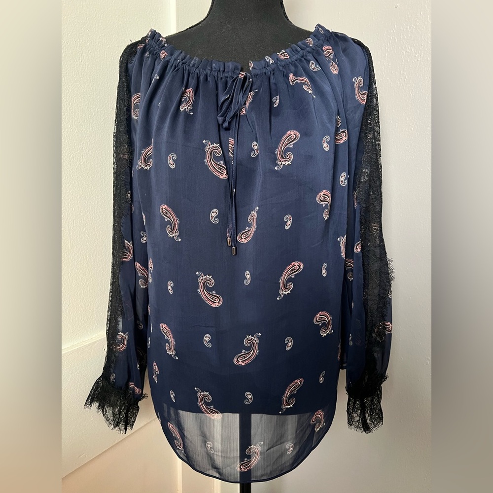 NWT White House Black Market Navy Paisley Blouse with Lace